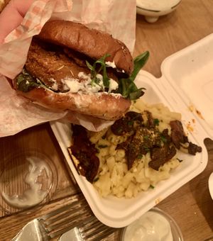 Christmas Burger & Mac ‘n Cheese at Flux in Brighton