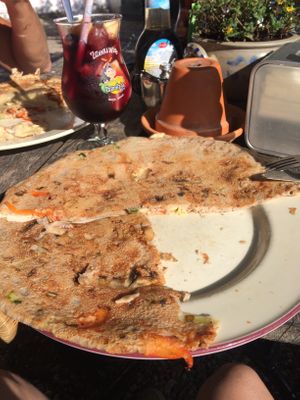 vegan vegetable pancake with sangría at Pannekoekenmolen De Graanhalm in Burgh-haamstede