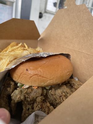 Chick’n Sandwich (king oyster/ full meal) at SO Veganly in Spring