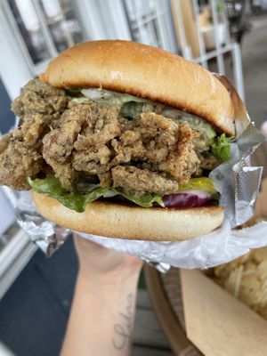 Chick’n Sandwich (king oyster) at SO Veganly in Spring
