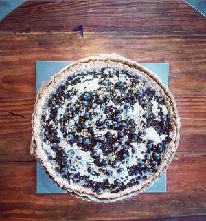 Dessert : almond and blueberry pie at ORA in Nantes