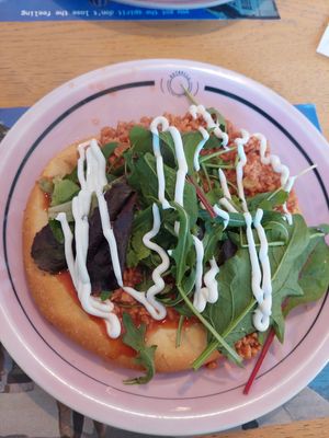 vegan Flatbread with soy mince and vegan sour cream at Estrella in Thessaloniki