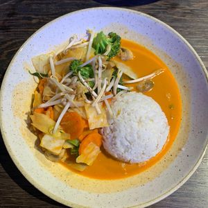 Vegetable curry 10,50€ at Kaimug - Fünf Höfe in Munich