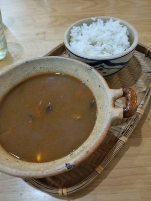 Vietnamese curry at Peas in Da Nang