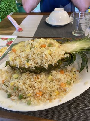 Pineapple Rice 👍🏼 at Peas in Da Nang