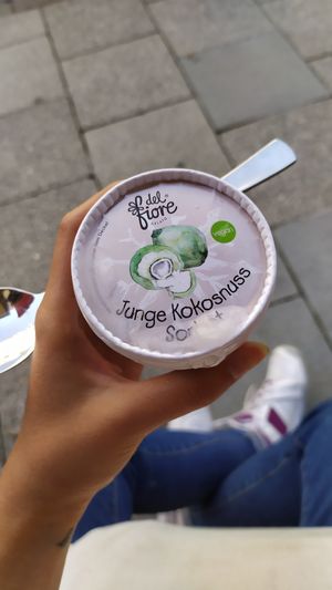 Vegan coconut sorbet from a local manufacture at Frischfutter - Heßstraße in Munich