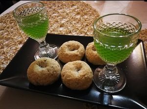 Vegan Biscuits and liqueur at Zupperia Le Puelle in Foligno