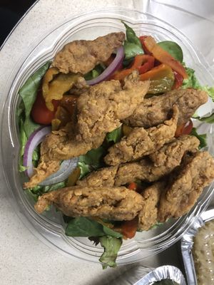 Vegan chicken supreme salad : grape tomato, lettuce , onion, pepper, spinach, with oyster mushrooms   at Toma-Tis in Elmont