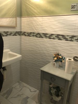 Buffet bathroom   at Toma-Tis in Elmont