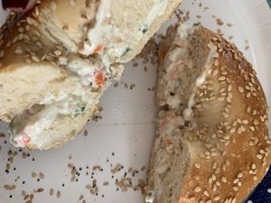 Dairy free veggie cream cheese was so good🤤 at Higbie Bagels in West Islip