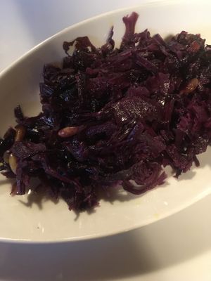 Red cabbage with pinenuts  at Mascha Parpaja in Canosio