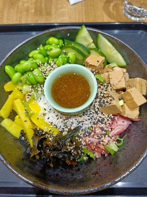 Sushi bowl at Forky's - Milady Horákové in Prague