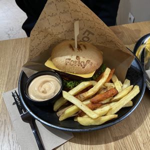 Cheeseburger  at Forky's - Milady Horákové in Prague