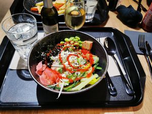 Sushi bowl at Forky's - Milady Horákové in Prague