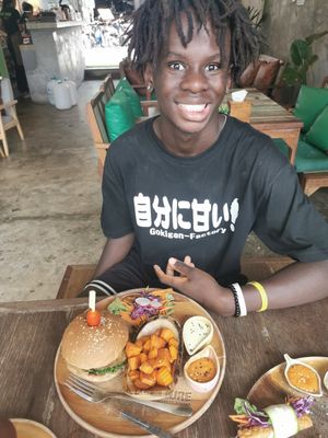 Vegan burger at Halapua by Kapuhala in Koh Samui