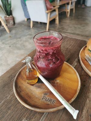 Açaí and lemonade at Halapua by Kapuhala in Koh Samui
