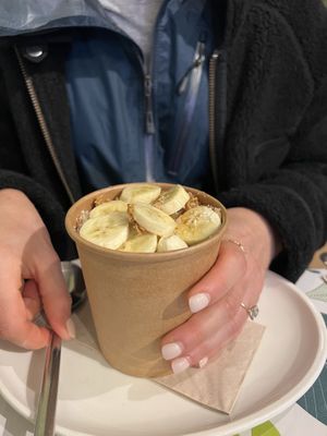 Size of the takeaway porridge   at The Pantry in Portlaoise