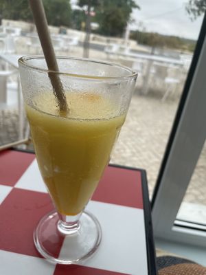 Mango smoothie  at Fabio's Roadstop in Armacao De Pera