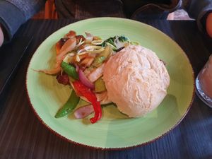 Stir fried redefined beef with veggies at New Vegas in Haarlem