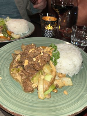 Rendang  at New Vegas in Haarlem