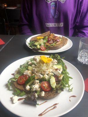 Vegan geitenkaas  at New Vegas in Haarlem