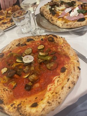 Pizza verdura   at Bella Napoli in Bergamo