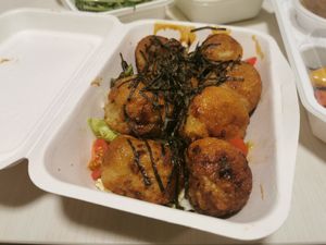 Takoyaki at Tsumugu Cafe in Tokyo