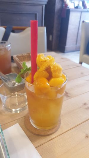 Mango camille at Tsumugu Cafe in Tokyo