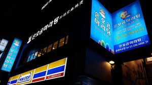 Exterior of location, street view at Sonogong Maratang 손오공 마라탕 - Seogyo in Seoul