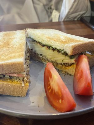 Apple sandwich   at This World is a Playground - 이 세계는 놀이터예요 in Seoul