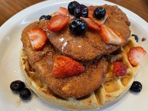 Chick’n & Waffles at Vegan Avenue in San Antonio