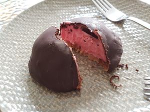 Sehr süßes Dessert :) at Vegano's in Uppsala