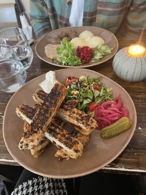 Toast & gottbullar  at Vegano's in Uppsala