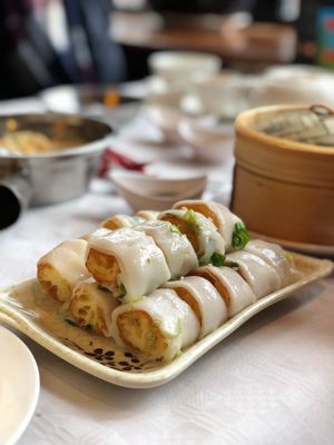 Fried dough stick rolled in steamed rice noodle (vegan) at Full Moon Garden in Amsterdam