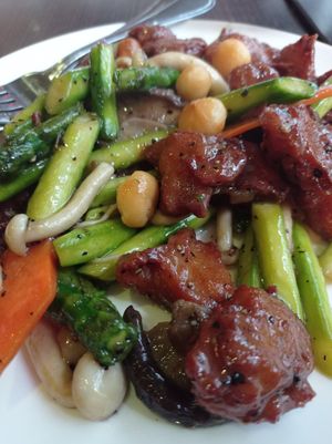 Vegan chicken macademia aspergus at Full Moon Garden in Amsterdam