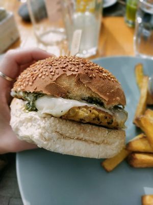 burger & fries at Mundo Vegan - Vegan World in Funchal