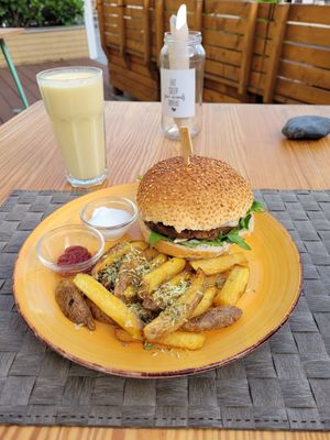 Food was lovely 😍 at Mundo Vegan - Vegan World in Funchal