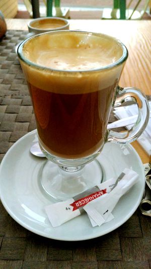 Latte com soya-leite at Mundo Vegan - Vegan World in Funchal