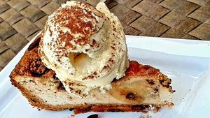 Cashew-Cheesecake with Vanilla-Ice at Mundo Vegan - Vegan World in Funchal