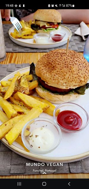 Our burgers at Mundo Vegan - Vegan World in Funchal