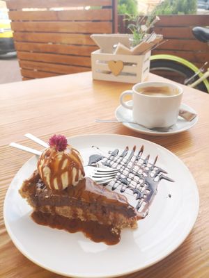 Sneakers dessert at Mundo Vegan - Vegan World in Funchal