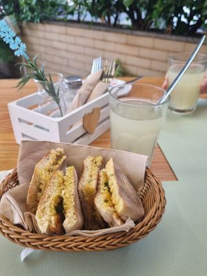 Garlic bread at Mundo Vegan - Vegan World in Funchal