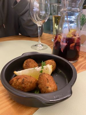 “Fish” cakes   at Mundo Vegan - Vegan World in Funchal