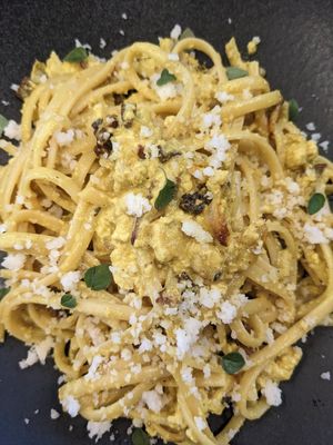 Veganbonara at Mundo Vegan - Vegan World in Funchal