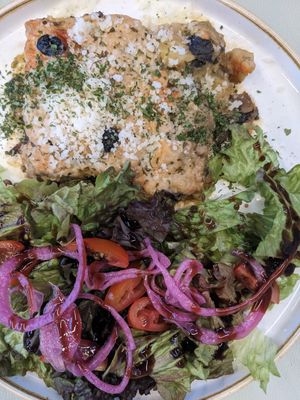 Vegalhau com natas at Mundo Vegan - Vegan World in Funchal