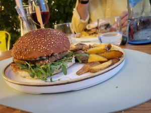 Sea flavour burger   at Mundo Vegan - Vegan World in Funchal