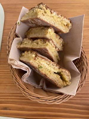 Bolo do caco  at Mundo Vegan - Vegan World in Funchal