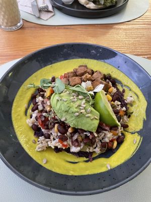 Rainbow Bowl  at Mundo Vegan - Vegan World in Funchal