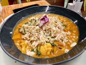 Creamy coconut chickpea curry  at Mundo Vegan - Vegan World in Funchal