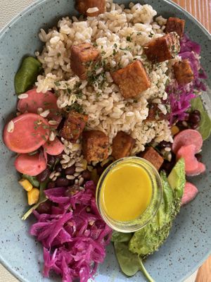 Rainbow bowl with extra tempeh  at Mundo Vegan - Vegan World in Funchal